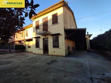 Terratetto plurifamiliare 257 m², buono stato, Rizza, Castel d'Azzano
