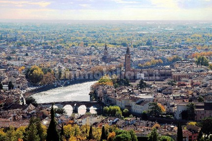Terratetto unifamiliare 260 m², Veronetta, Verona