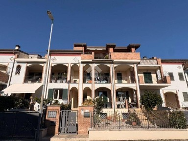 Attico via Rossini 1, Centro, Giulianova