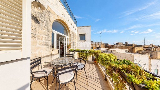 Trilocale ottimo stato, terzo piano, Centro Storico, Lecce
