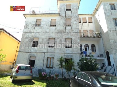 Poggio Mirteto, Via Ferruti