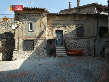 Toffia, Via del Collitrone