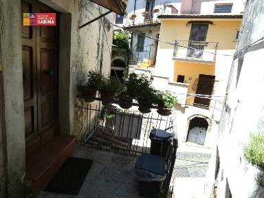 Trilocale buono stato, su più livelli, Centro, Poggio Nativo