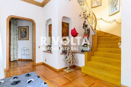 Attico via Cassia, Tomba di Nerone, Roma