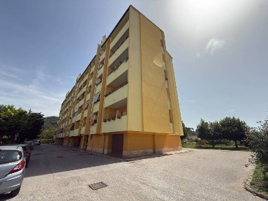 Trilocale via lama 61, Rieti