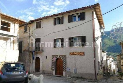 Leonessa, Frazione di “Albaneto”, 0
