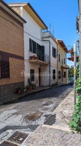 Appartamento all'asta via Cocceio, Fara in Sabina