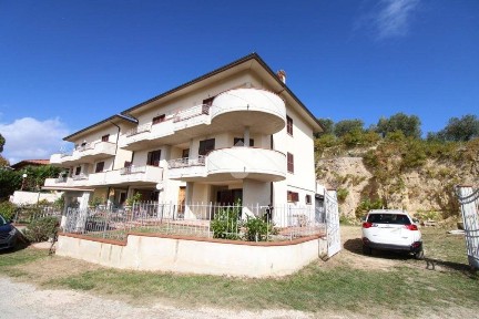 Poggio Mirteto, Via dell'oliveto
