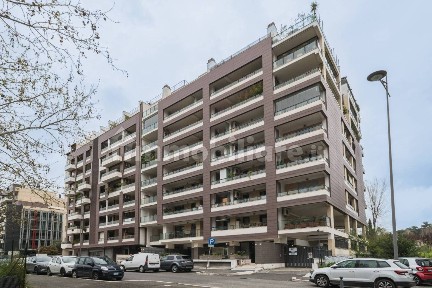 Attico via Fernando Colombo, Garbatella, Roma