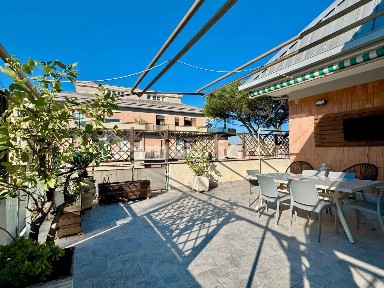 Attico via Mompeo, Tomba di Nerone, Roma