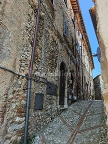 Trilocale via Umberto I, Centro, Contigliano