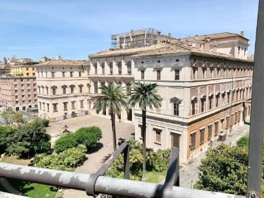 Attico piazza Barberini, Vittorio Veneto, Roma