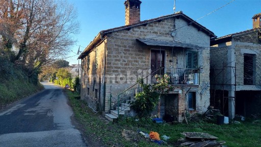 Trilocale via romana vecchia, Torri in Sabina