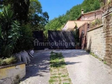 Scandriglia, Via Dei Pini, 3
