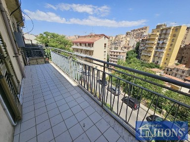 Bilocale 90 m², Centro, Enna