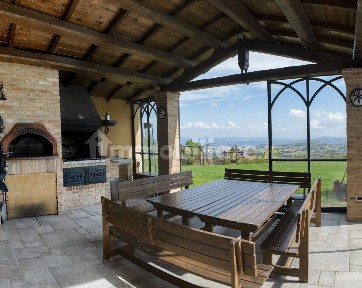 Casale, ottimo stato, 13360 m², Civitella del Tronto