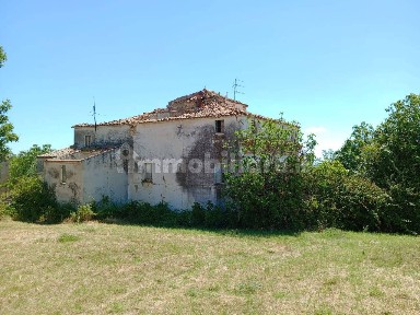 Casale, da ristrutturare, 10250 m², Nereto