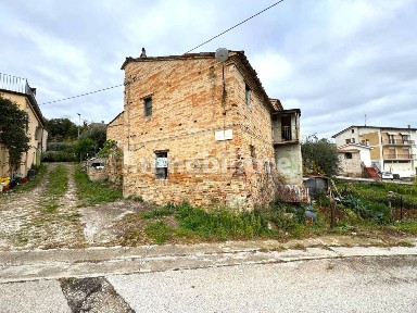 Rustico via Carlo Crivelli 17, Rubbianello, Monterubbiano