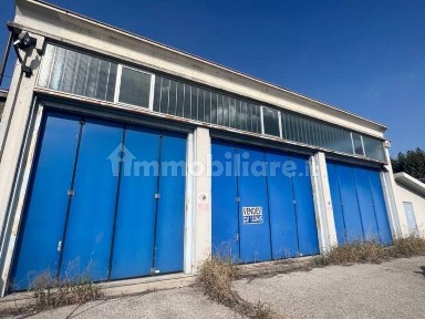 Porto Mantovano, Via Industria, 11