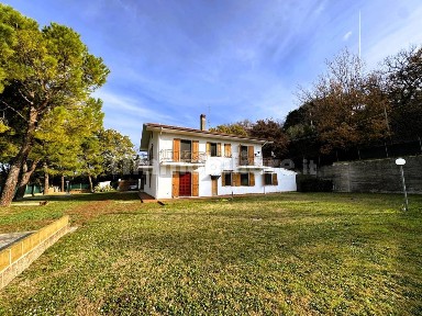 Rustico, buono stato, 283 m², Lapedona