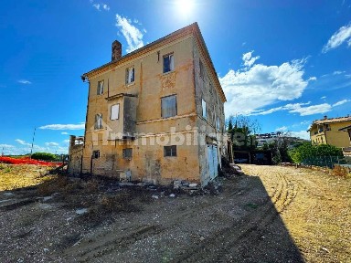 Rustico via Robert Baden Powell snc, Centro, Montegranaro