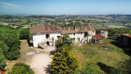 Fermo, Contrada Bore Di Tenna, 50