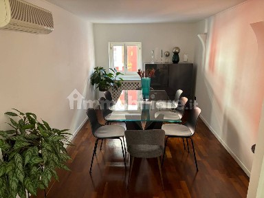Quadrilocale ottimo stato, quarto piano, Città Vecchia, Trieste