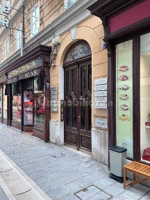 Trilocale ottimo stato, quinto piano, Borgo Teresiano, Trieste