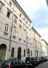 Trilocale via Luigi Cadorna 21, Città Vecchia, Trieste