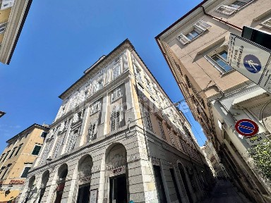 Bilocale buono stato, secondo piano, Città Vecchia, Trieste