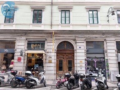 Trieste, Borgo Teresiano, Via Matteo Renato Imbriani, 4