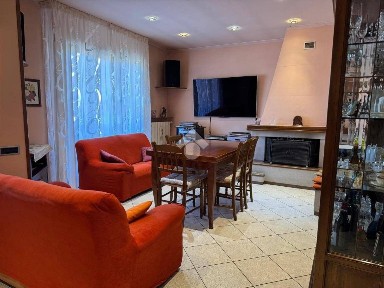 Villa bifamiliare via delle Padulette, Borgo A Buggiano, Buggiano