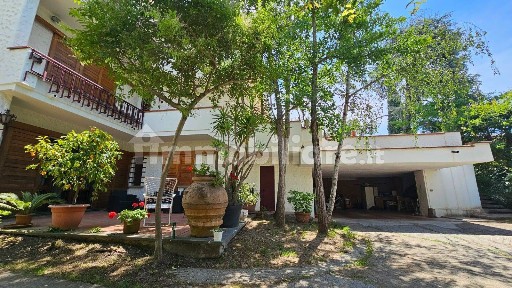 Villa unifamiliare via Eugenio Barsanti, Montecatini-Terme