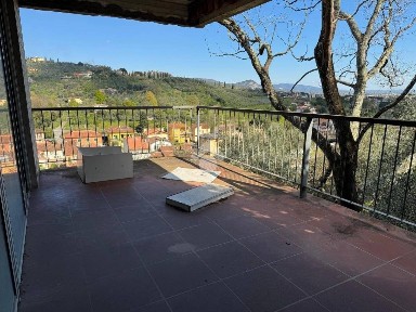 Villa unifamiliare via Capanna, Massa e Cozzile