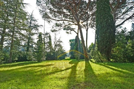 Villa plurifamiliare via di Quarrata, Santa Lucia, Uzzano