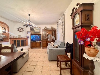 Villa bifamiliare via Bassa di San Sebastiano 32, Bottegone, Pistoia