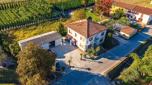 Pistoia, Badia a Pacciana, Via di Chiazzano
