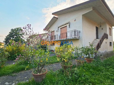 Uzzano, Via della Costa