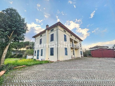Villa unifamiliare via Statale, Catena, Quarrata