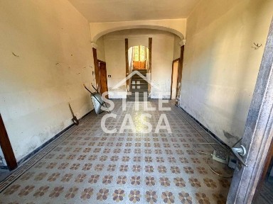 Villa unifamiliare piazza Mercato dei Foraggi 13, Borgo A Buggiano, Buggiano