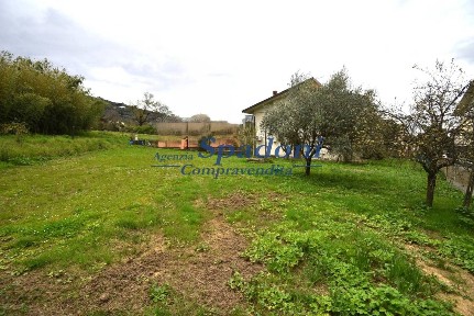 Uzzano, Via Giacomo Matteotti, 18