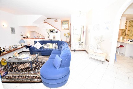 Villa bifamiliare via Oreste Landini 9, Borgo A Buggiano, Buggiano