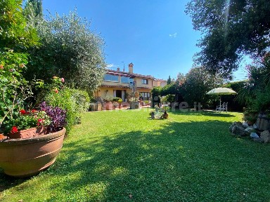 Villa bifamiliare via della Filanda, Candeglia, Pistoia