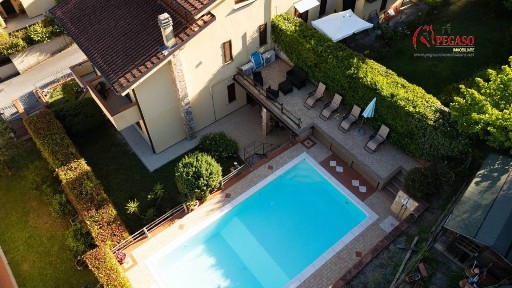 Villa bifamiliare via 27 Aprile 1859, Centro, Pescia