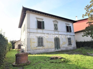 Villa unifamiliare via Martiri del 16 Marzo 1978, Borgo A Buggiano, Buggiano