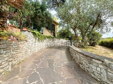 Villa unifamiliare via del Poggetto 34, Centro, Pieve a Nievole