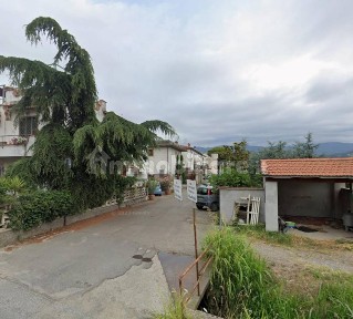 Villa all'asta Francesco Petrarca, Pistoia