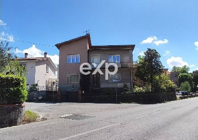 Appartamento in villa via Massimo D'Azeglio, 2, Centro, Montale