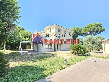 Chiesina Uzzanese, Via Romana