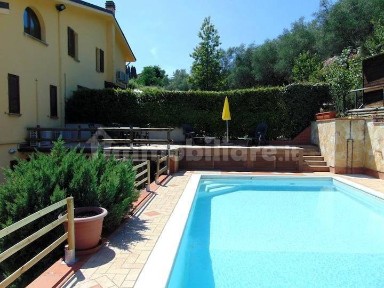 Villa bifamiliare via delle Cave, Centro, Pescia